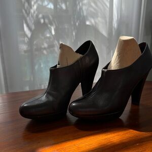 Matisse Dark Leather Heels